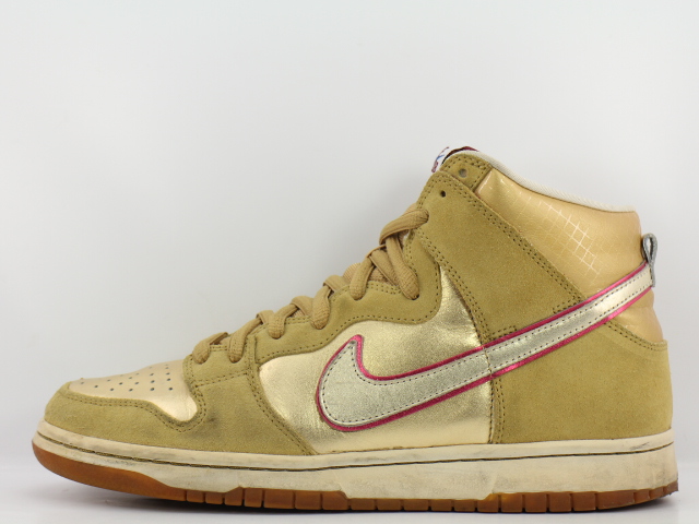 DUNK HIGH PREMIUM SBの商品画像