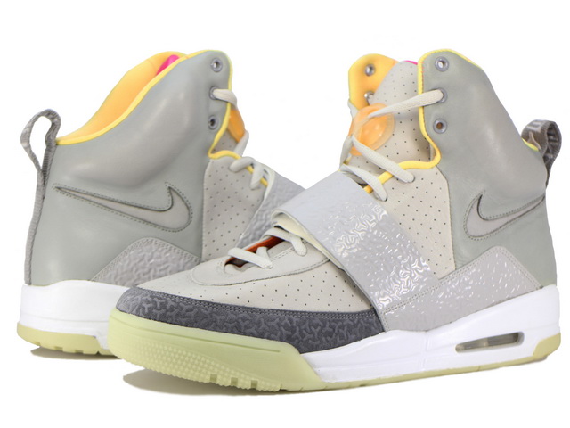 AIR YEEZY 366164-002 - 1