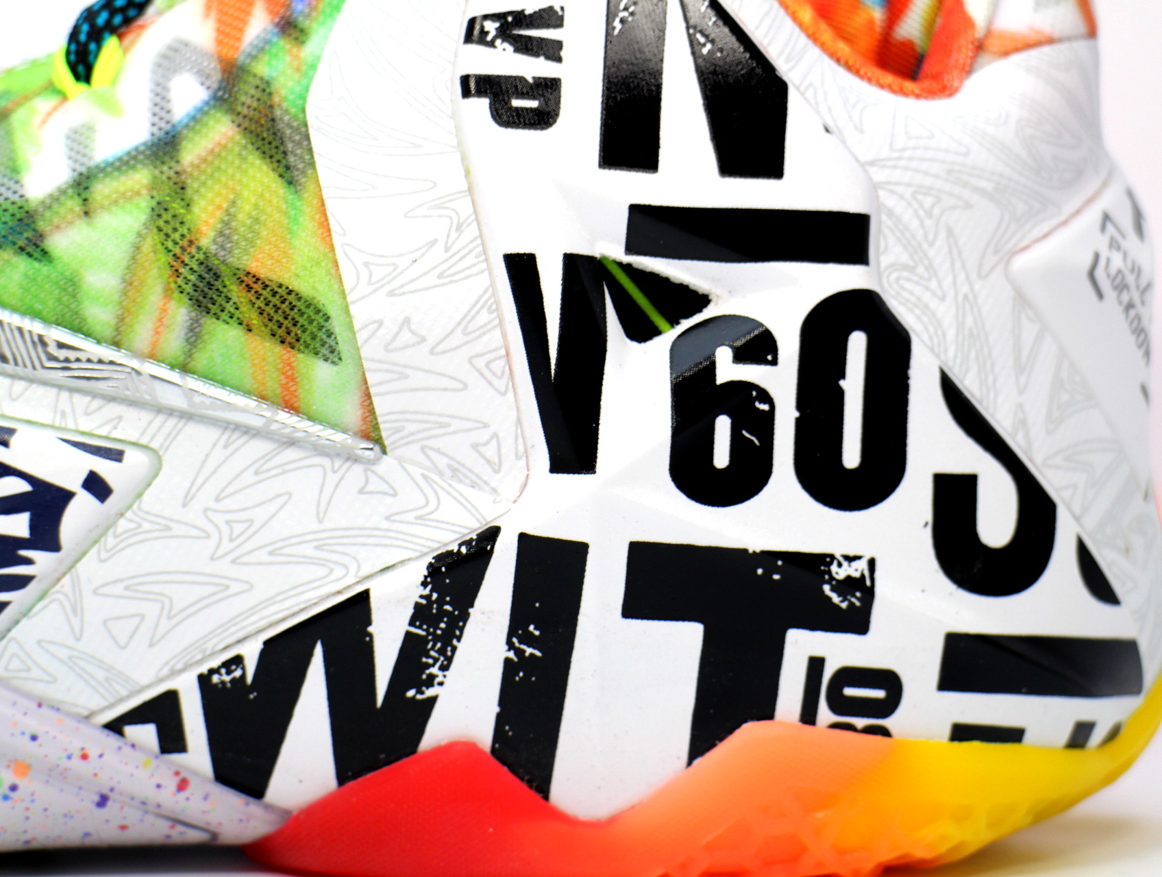 LEBRON 11 PREMIUM 650884-400 - 5