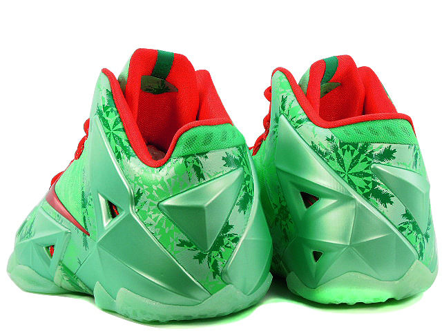 LEBRON 11 616175-301 - 3