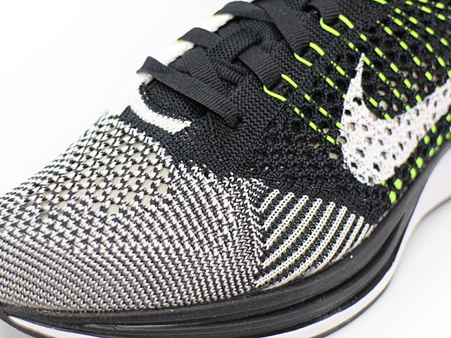FLYKNIT RACER 526628-011-2015 - 5