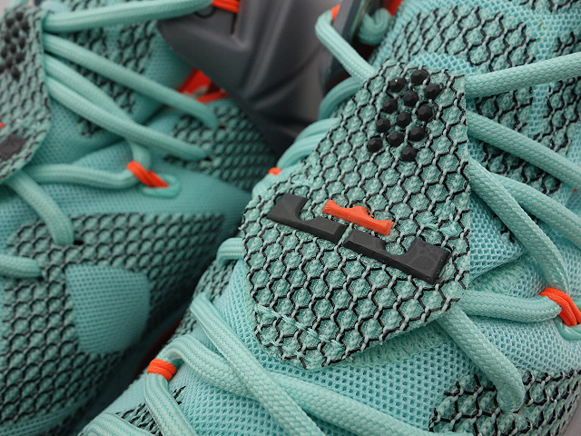 LEBRON 12 684593-301 - 5