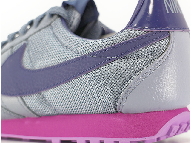WMNS PRE MONTREAL RCR VNTG 555258-409 - 5