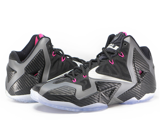 LEBRON 11 616175-003 - 1