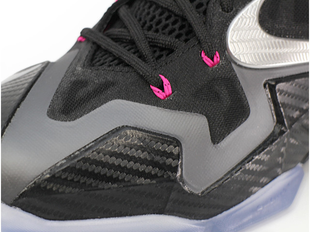 LEBRON 11 616175-003 - 6