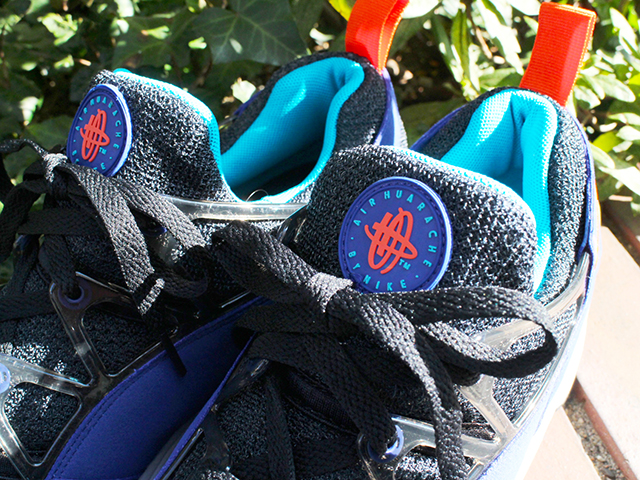 NIKE AIR HUARACHE LIGHT01