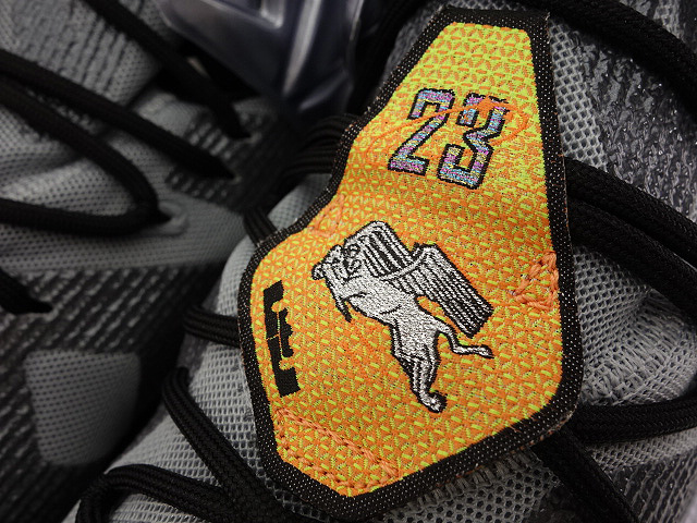 LEBRON 12 684593-080 - 4