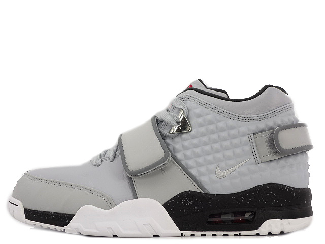 AIR TRAINER VICTOR CRUZ