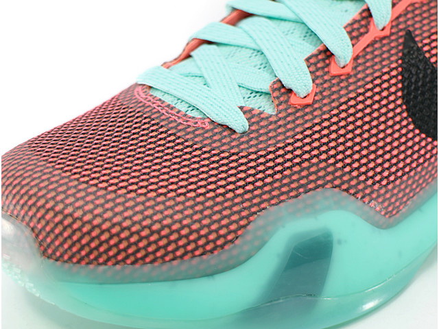 KOBE 10 705317-808 - 5