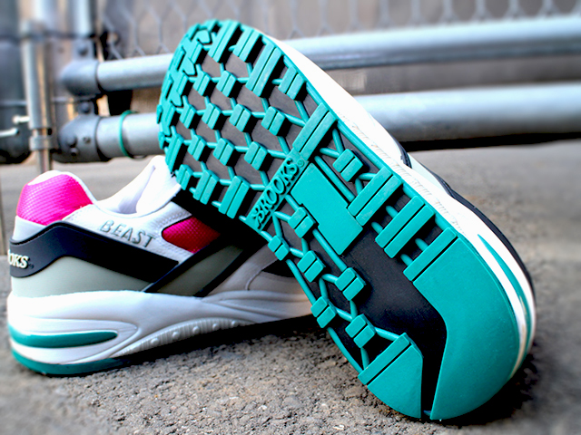 BROOKS HERITAGE BEAST 101