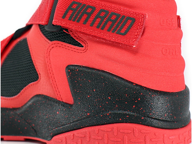 AIR RAID 642330-600 - 5