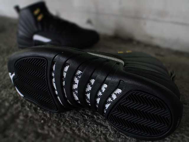 NIKE AIR JORDAN 12 RETRO01