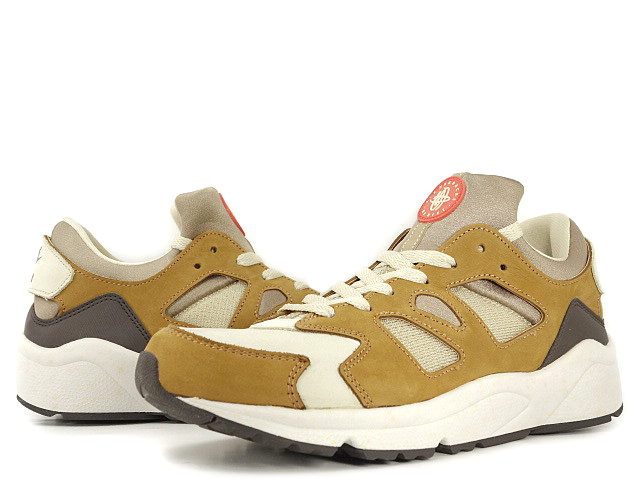 AIR HUARACHE INTERNATIONAL PRM 819482-200 - 2