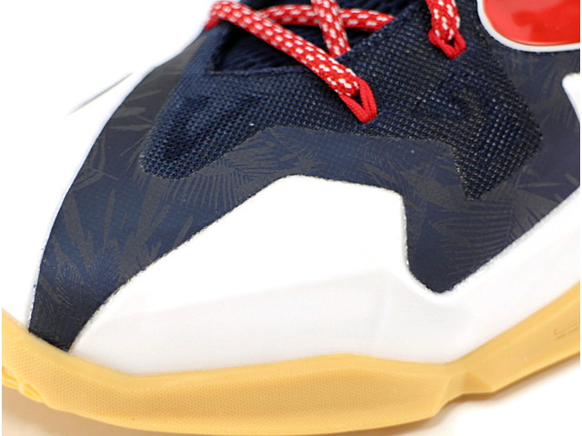 LEBRON 11 616175-164 - 5