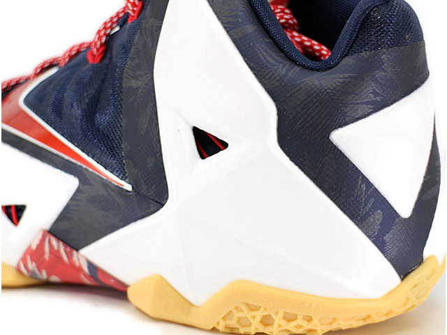 LEBRON 11 616175-164 - 6