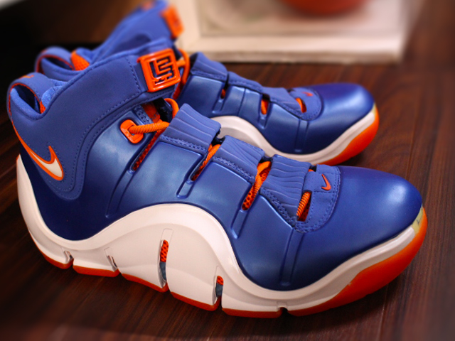NIKE ZOOM LEBRON 401