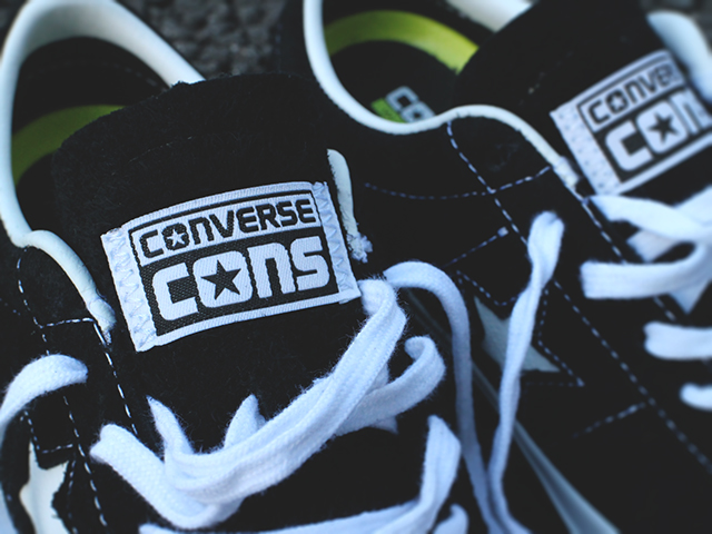 CONVERSE ONE STAR HAIRY SUEDE01