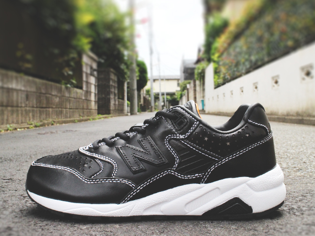 NEW BALANCE MRT580 WM01