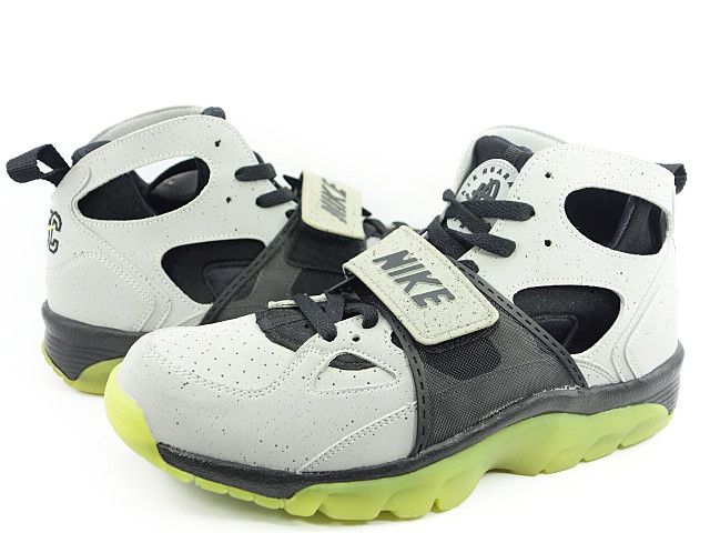 AIR TRAINER HUARACHE PRM QS 647591-001 | ã¹ãã¼ã«ã¼ã·ã§ããSKIT