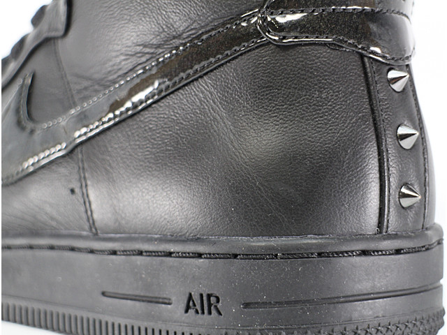 Air force online 1 with spikes