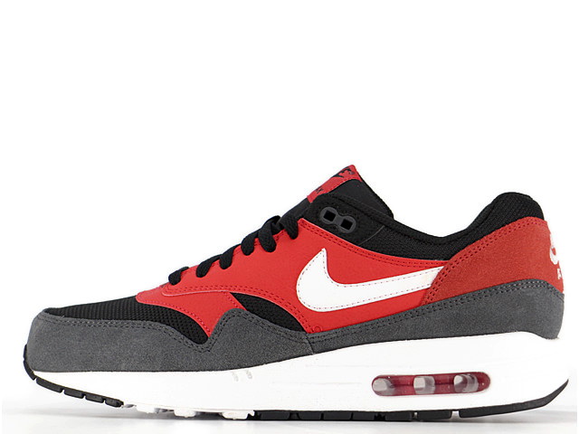 AIR MAX 1 ESSENTIAL SKIT