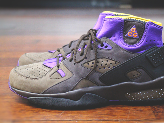 NIKE MOWABB OG01