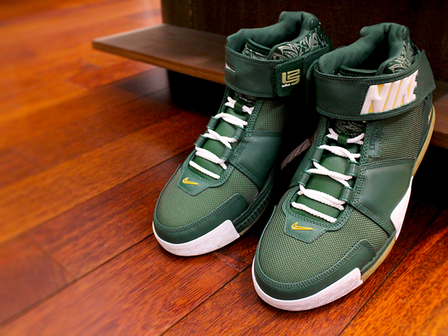 NIKE LEBRON 2 PE”SVSM”01