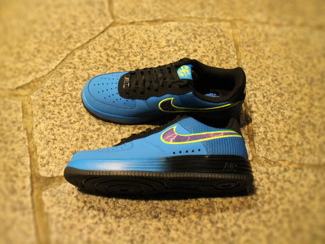 NIKE LUNAR FORCE 1 LTHR01
