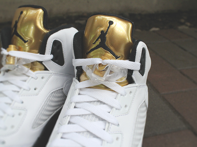 NIKE AIR JORDAN 5 RETRO “WHITE/BLACK-METALLIC GOLD COIN”01