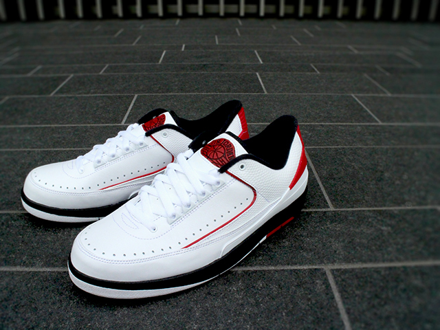 AIR JORDAN 2 RETRO LOW “WHITE/VARSITY RED-BLACK”01