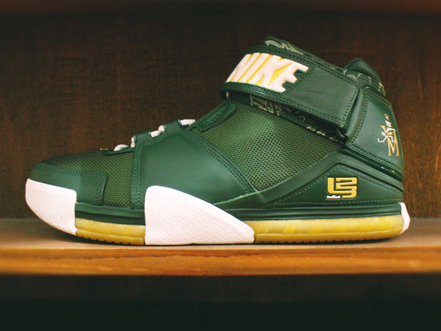 NIKE LEBRON 2 PE”SVSM”01