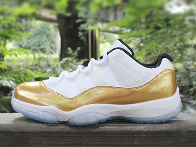 AIR JORDAN 11 RETRO LOW “WHITE/METALLIC GOLD COIN-BLACK”01