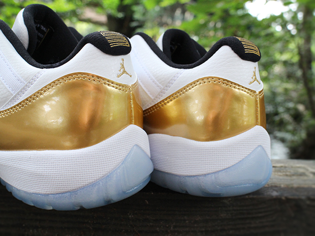 AIR JORDAN 11 RETRO LOW “WHITE/METALLIC GOLD COIN-BLACK”01