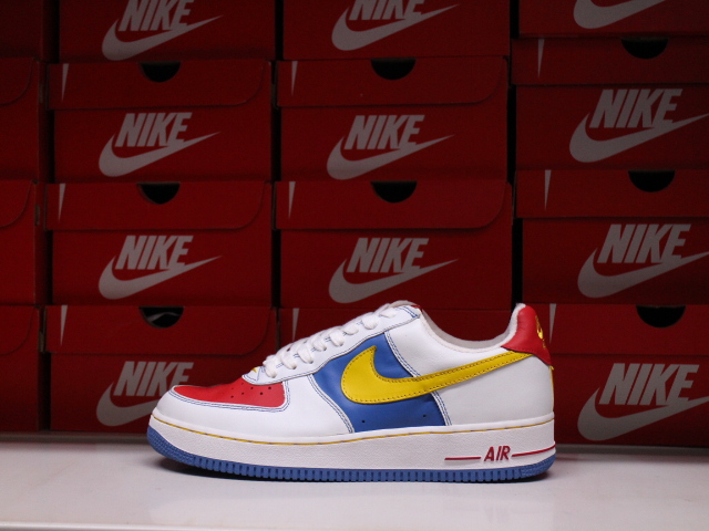 NIKE AIR FORCE 1 LOW01