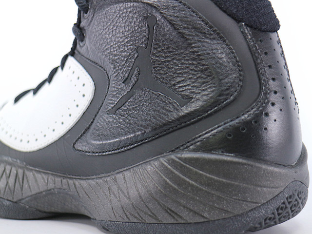 AIR JORDAN 2012 484654-010 - 4