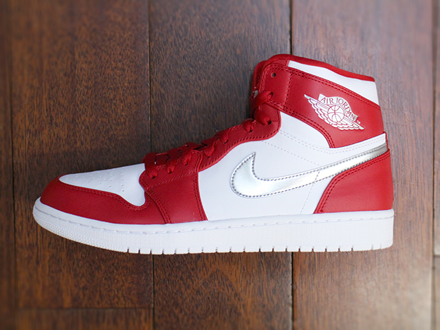 AIR JORDAN 1 RETRO HIGH”SILVER MEDAL”01