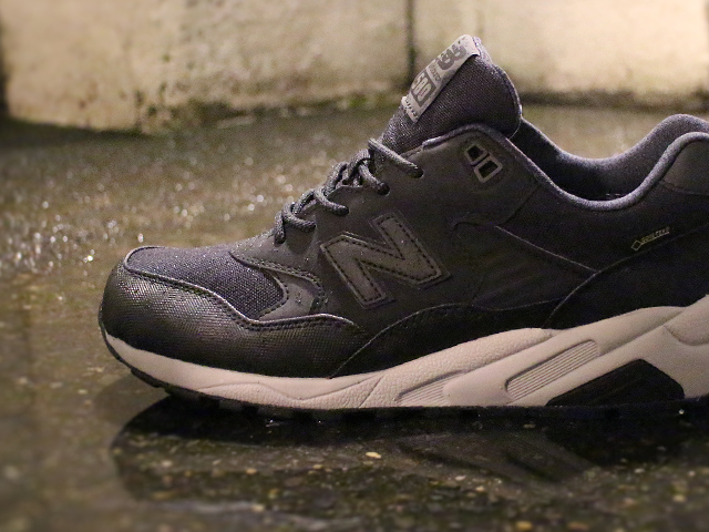 NEW BALANCE MRT580 XB01