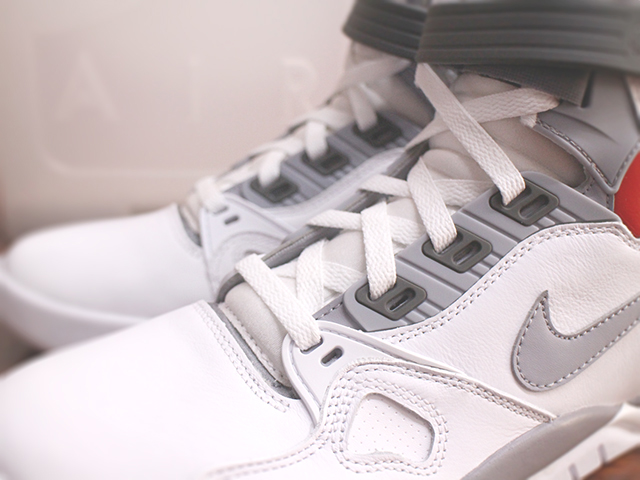NIKE AIR PRESSURE “WHITE/CEMENT GREY”01