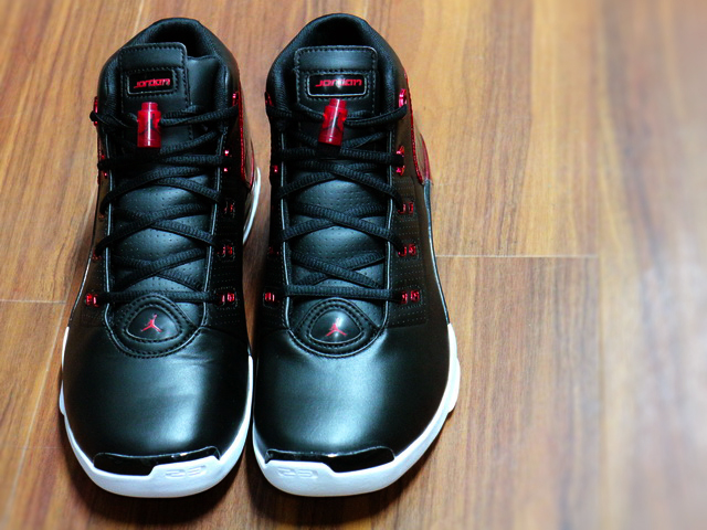 AIR JORDAN 17 + RETRO “BLACK/GYM RED-WHITE”01