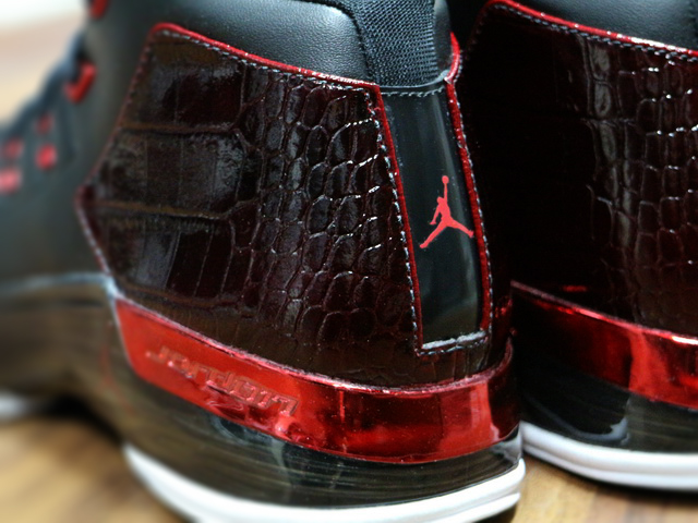 AIR JORDAN 17 + RETRO “BLACK/GYM RED-WHITE”01