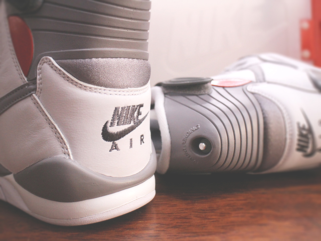 NIKE AIR PRESSURE “WHITE/CEMENT GREY”01