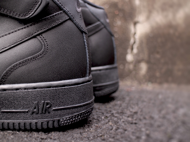 NIKE AIR FORCE 1 MID 07 “BLACK”01