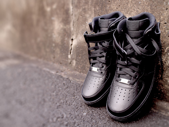 NIKE AIR FORCE 1 MID 07 “BLACK”01