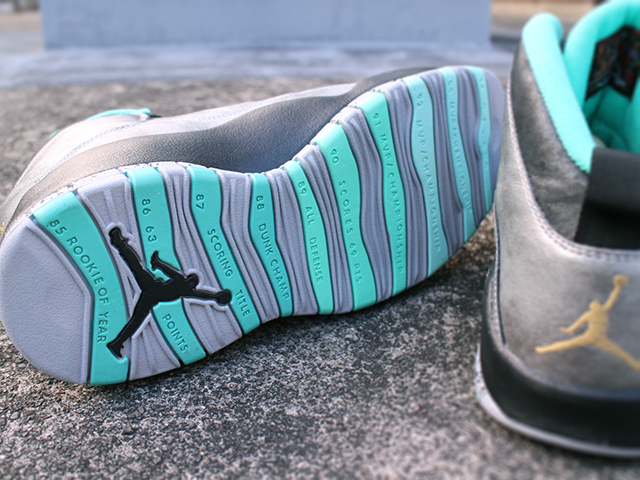 AIR JORDAN 10 RETRO 30TH “LADY LIBERTY”01