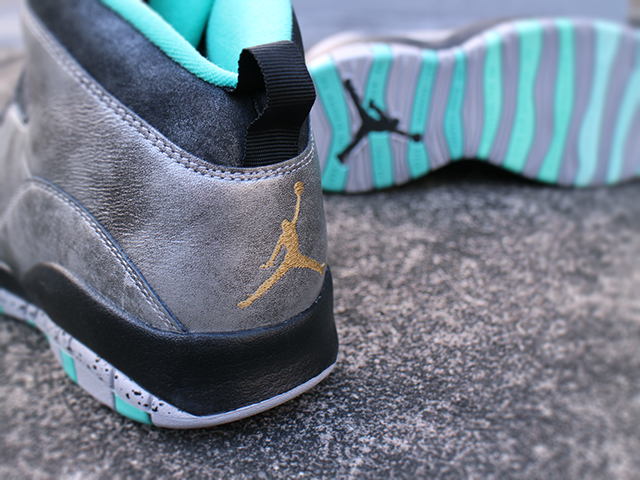 AIR JORDAN 10 RETRO 30TH “LADY LIBERTY”01