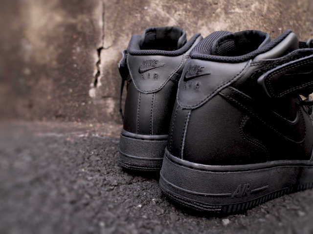 NIKE AIR FORCE 1 MID 07 “BLACK”01