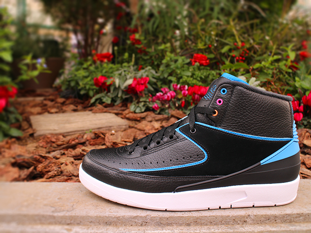NIKE AIR JORDAN 2 RETRO “BLACK/PINK FIRE-PHOTO BLUE-ATOMIC ORANGE”01