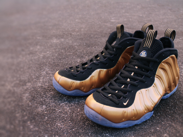 NIKE AIR FOAMPOSITE ONE “METALLIC GOLD”01