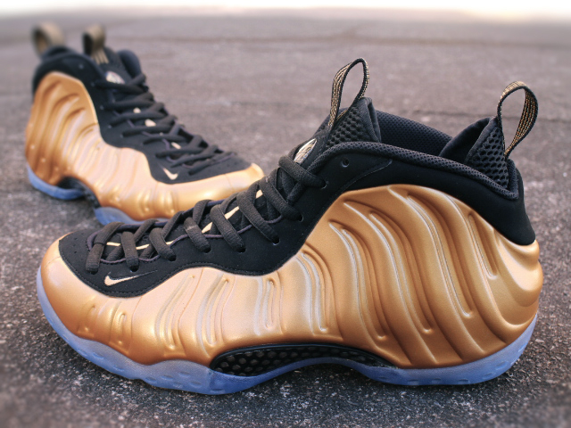 NIKE AIR FOAMPOSITE ONE “METALLIC GOLD”01