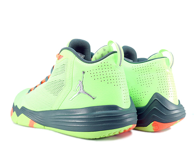 JORDAN CP3.9 AE 833909-303 - 2